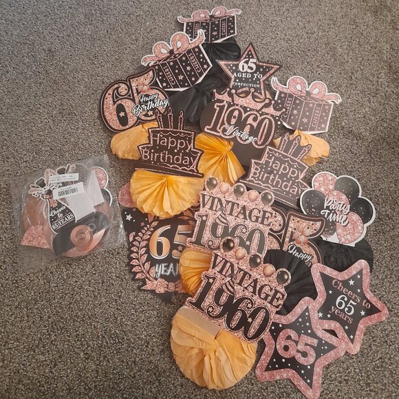 1960 "Cheers to 65 Years" Party Decor - Picture 2 of 3